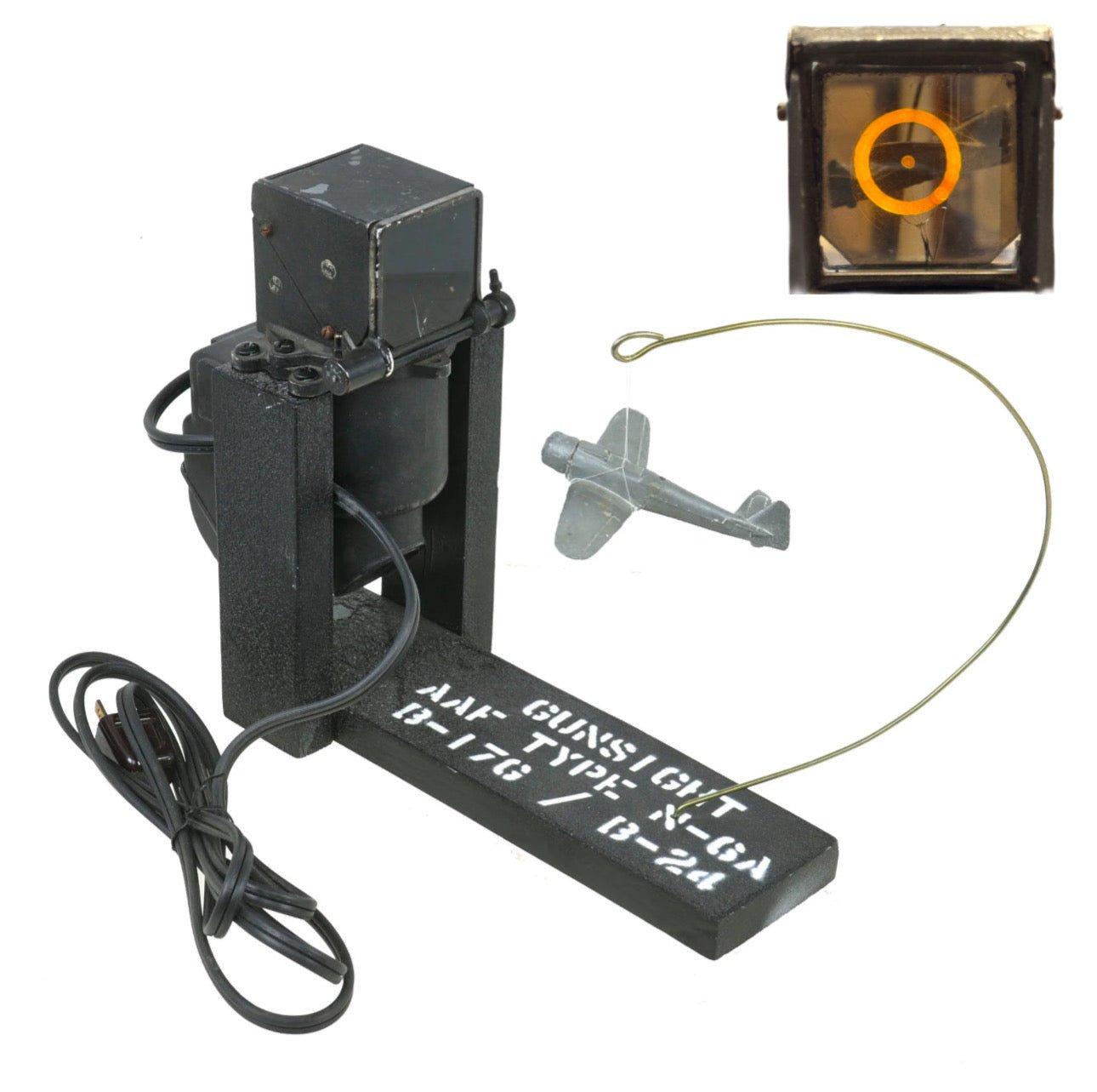 Buy Original U.S. WWII Aerial Gunner’s Optical Sight Type N-6A in Custom-Built Functional Display with Miniature Target Plane | Original Firearms Antique For Sale