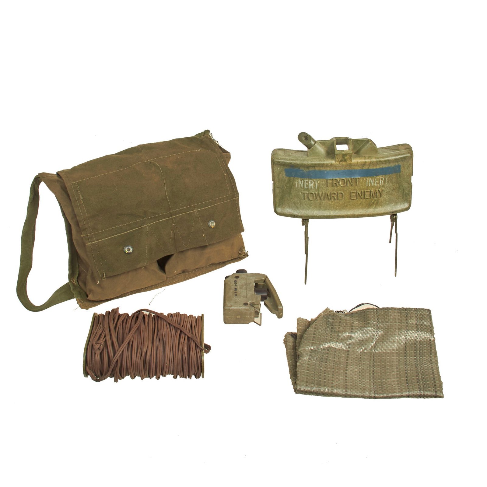 Buy Original U.S. Vietnam War Inert M18A1 Claymore Mine with Accessories and Bag - 67 & 68 Dated | Original Firearms Antique For Sale