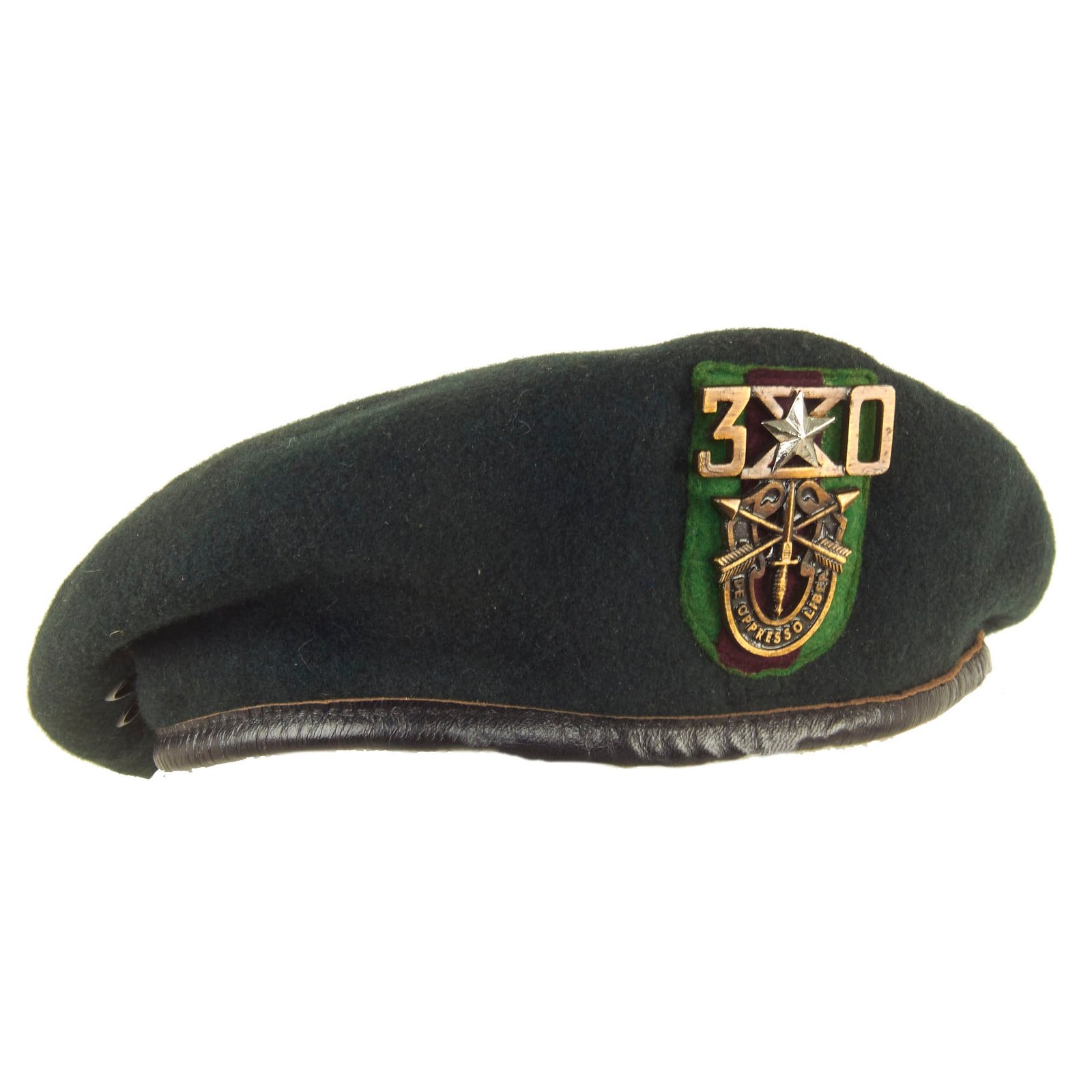 Buy Original U.S. Post Vietnam War Era Special Forces Association 30 Year Membership Green Beret with Hand-Made Flash - Dated 1982, Size 7 | Original Firearms Antique For Sale