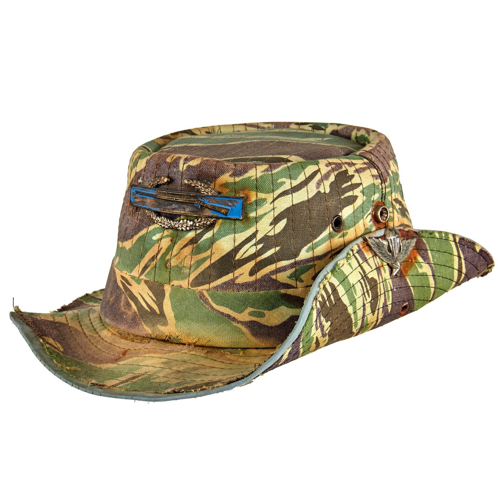 Buy Original U.S. Vietnam War US Army Special Forces Vietnamese Tigerstripe Camouflage Boonie “Cowboy” Hat With CIB, Green Beret Insignia and Paratrooper Wings | Original Firearms Antique For Sale