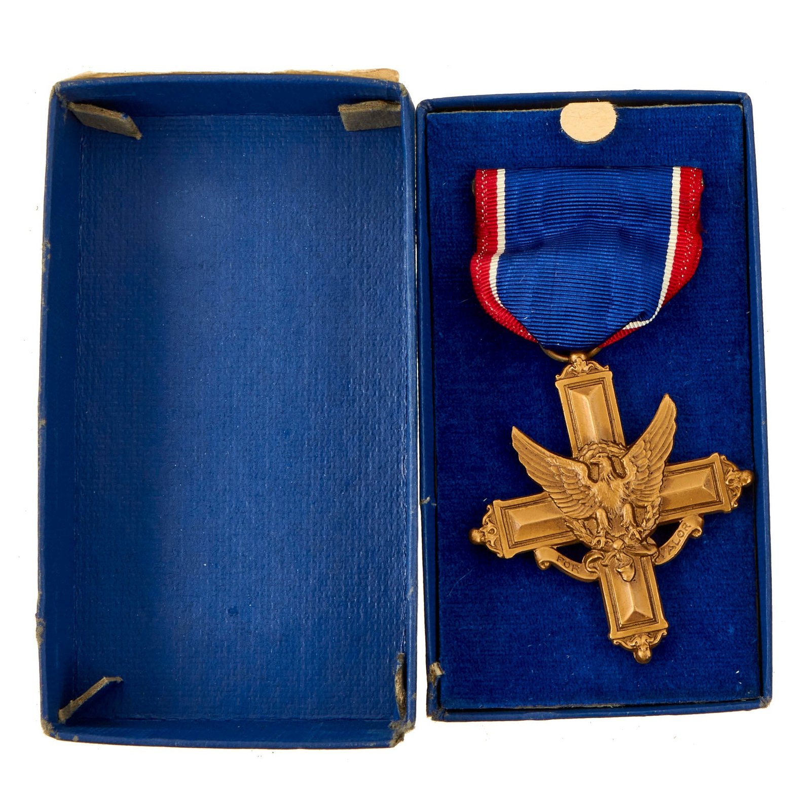 Buy Original U.S. WWII Cased Distinguished Service Cross by Robbins Company in Original Box | Original Firearms Antique For Sale