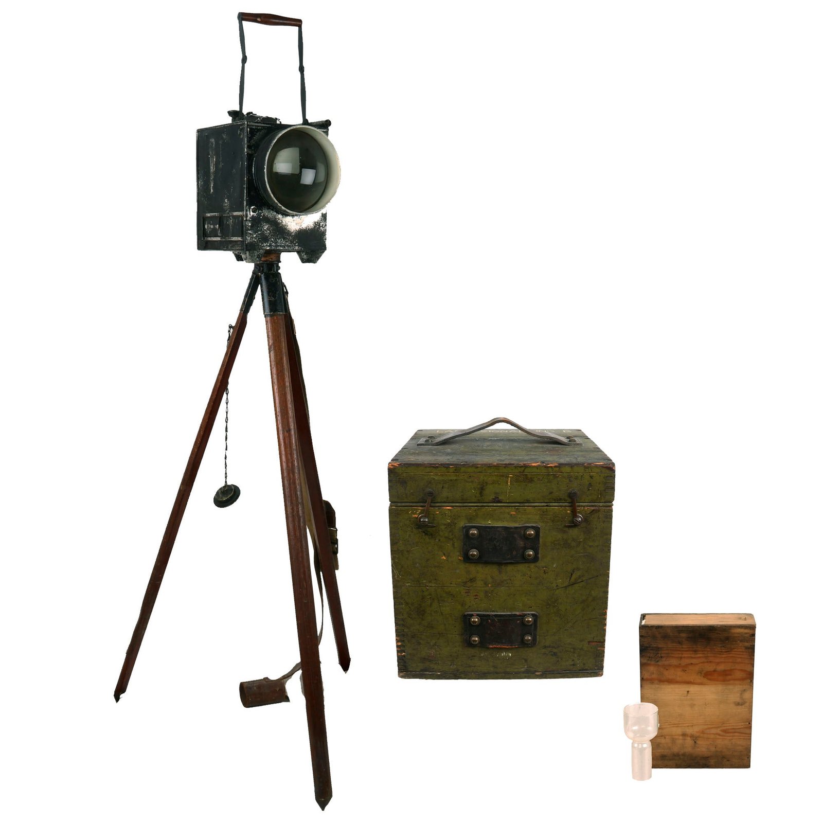 Buy Original Canadian WWI Era Lamp Signaling B “Begbie Signal Lamp” With Original Transit Box With Accessories and Tripod - Marked 13 CMR for 13th Regiment, Canadian Mounted Rifles | Original Firearms Antique For Sale