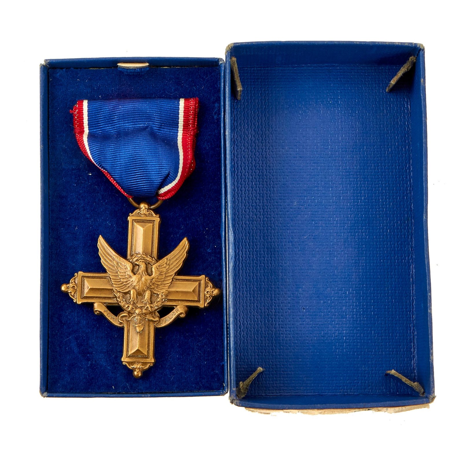 Buy Original U.S. WWII Distinguished Service Cross With Box | Original Firearms Antique For Sale