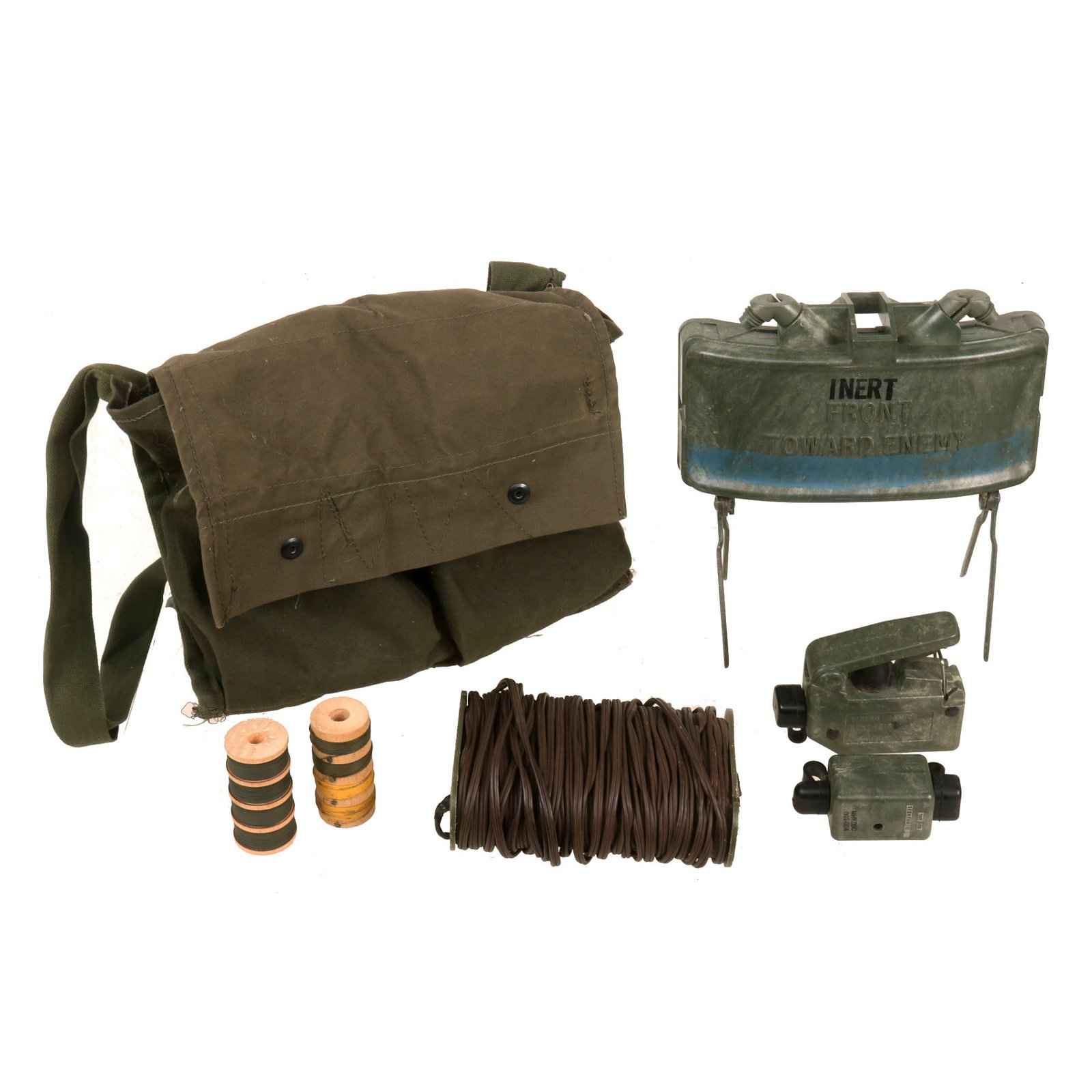 Buy Original U.S. Vietnam War Deactivated Inert M68 Claymore Mine Training Kit with Canvas Carry Bag - Wartime Manufacture - Inert | Original Firearms Antique For Sale