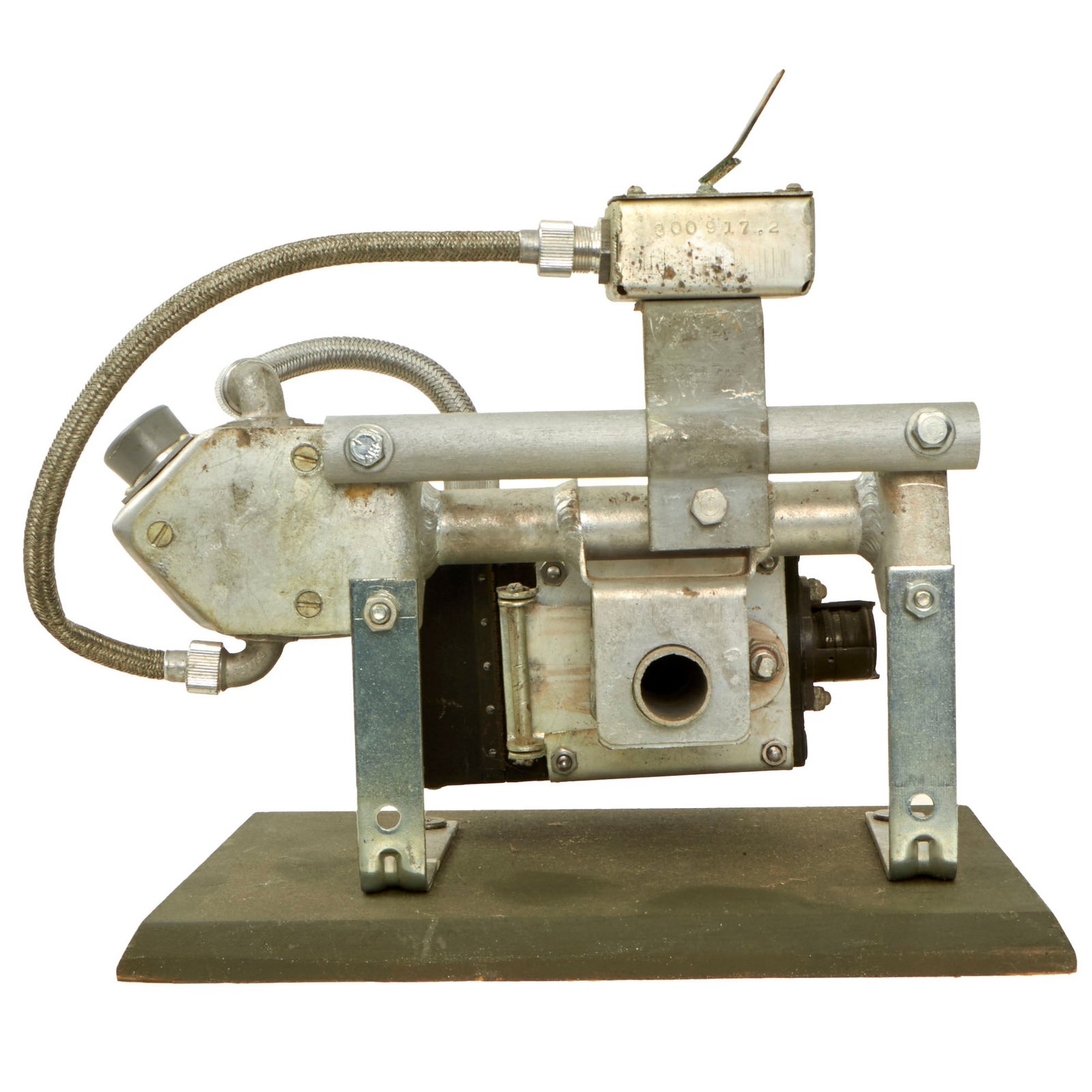 Buy Original U.S. WWII Navy Type N-6 Gun Camera & Camera Mount G.S.A.P. Mark 6 on Display Base | Original Firearms Antique For Sale