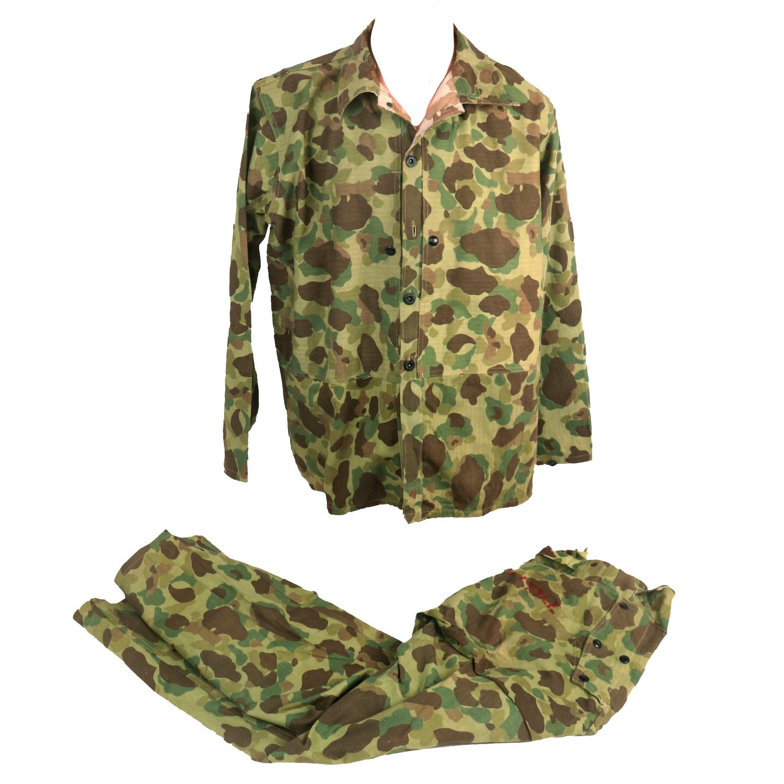 Buy Original U.S. WWII US Marine Corps Excellent Condition Named P-44 Camouflage Pattern Uniform Set - Frogskin Size 42 | Original Firearms Antique For Sale