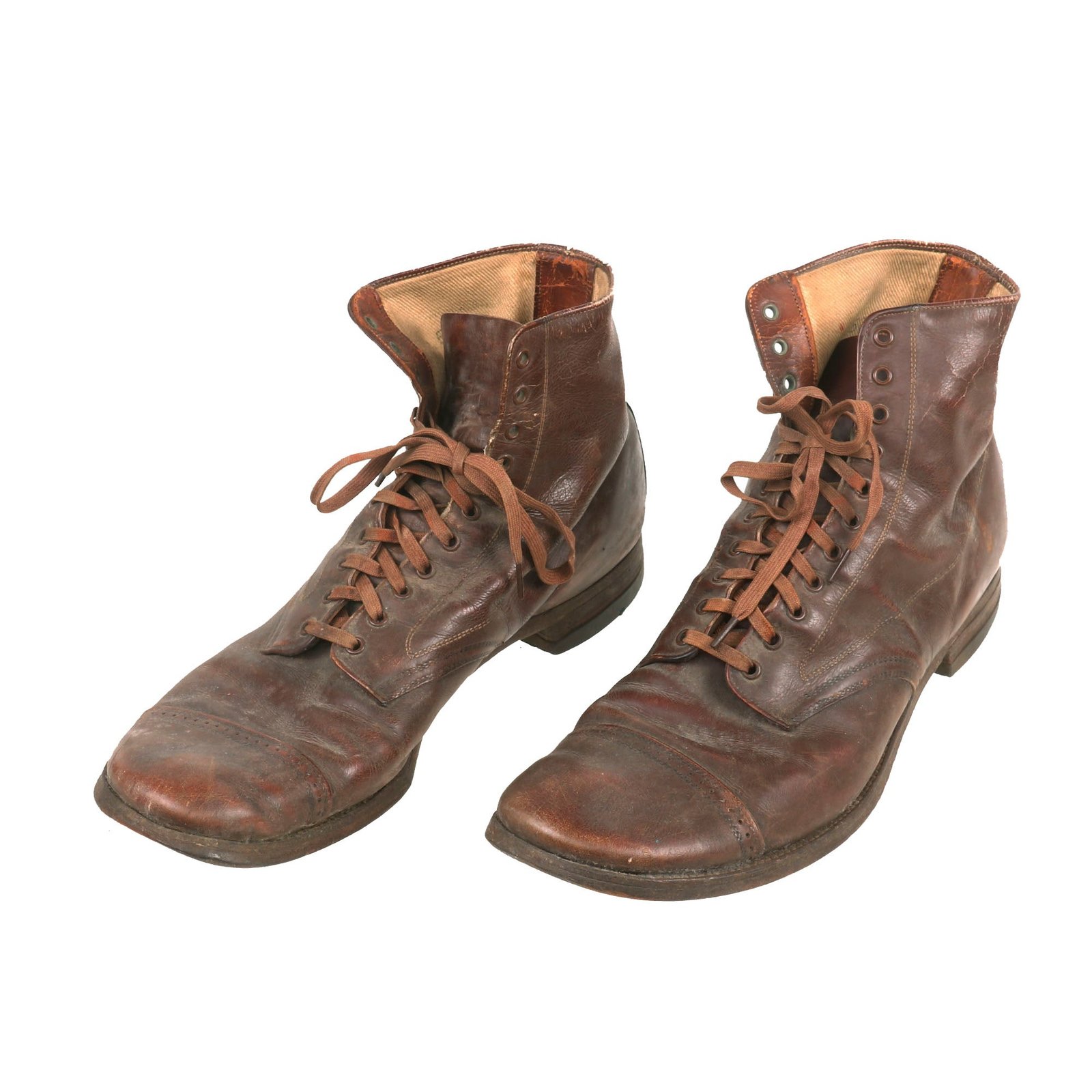 Buy Original U.S. WWI Pair of M1902 Russet Garrison Marching Shoes - Size 8½ | Original Firearms Antique For Sale