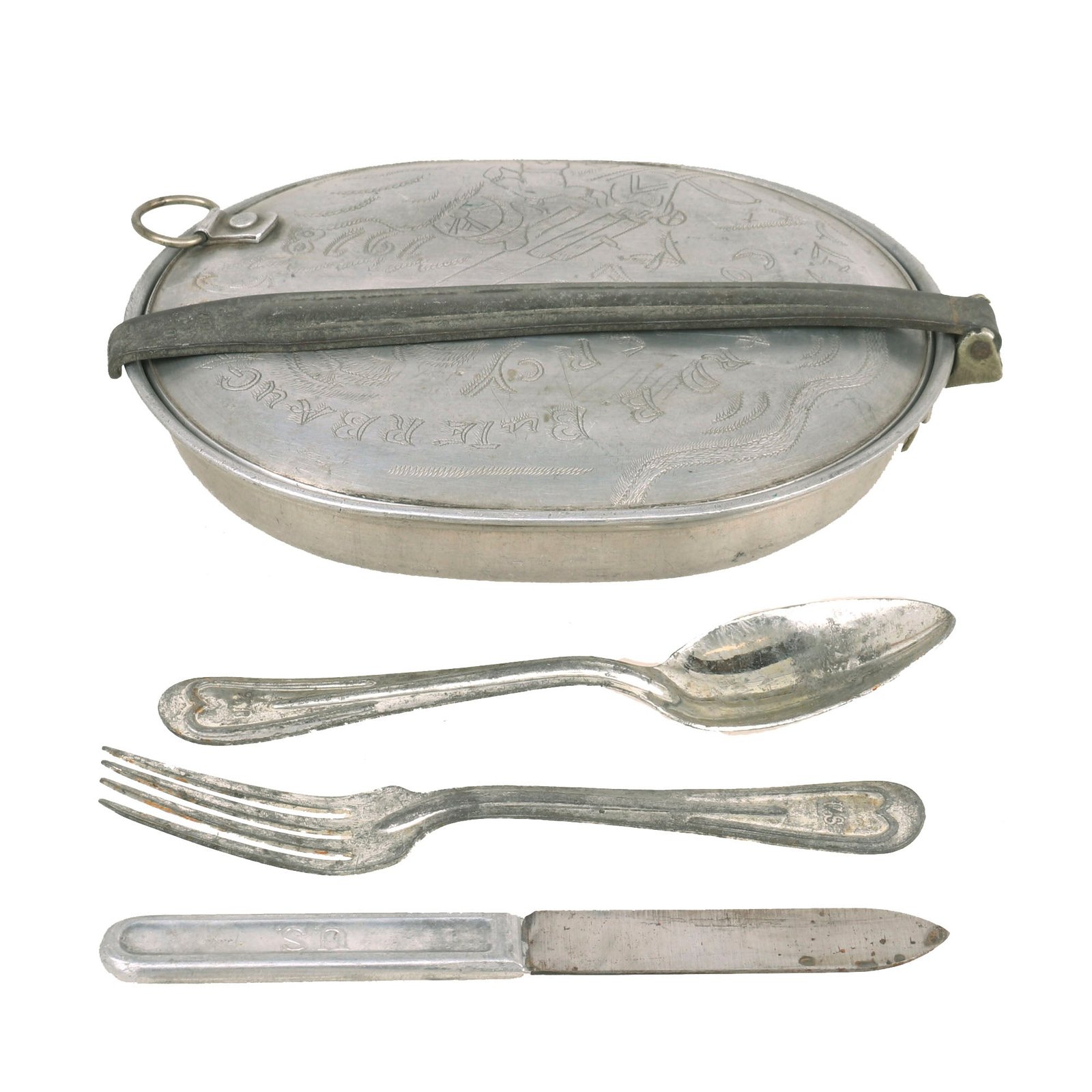 Buy Original U.S. WWI Named Trench Art Engraved M1910 Mess Kit Depicting Soldiers Firing Artillery - Utensils | Original Firearms Antique For Sale