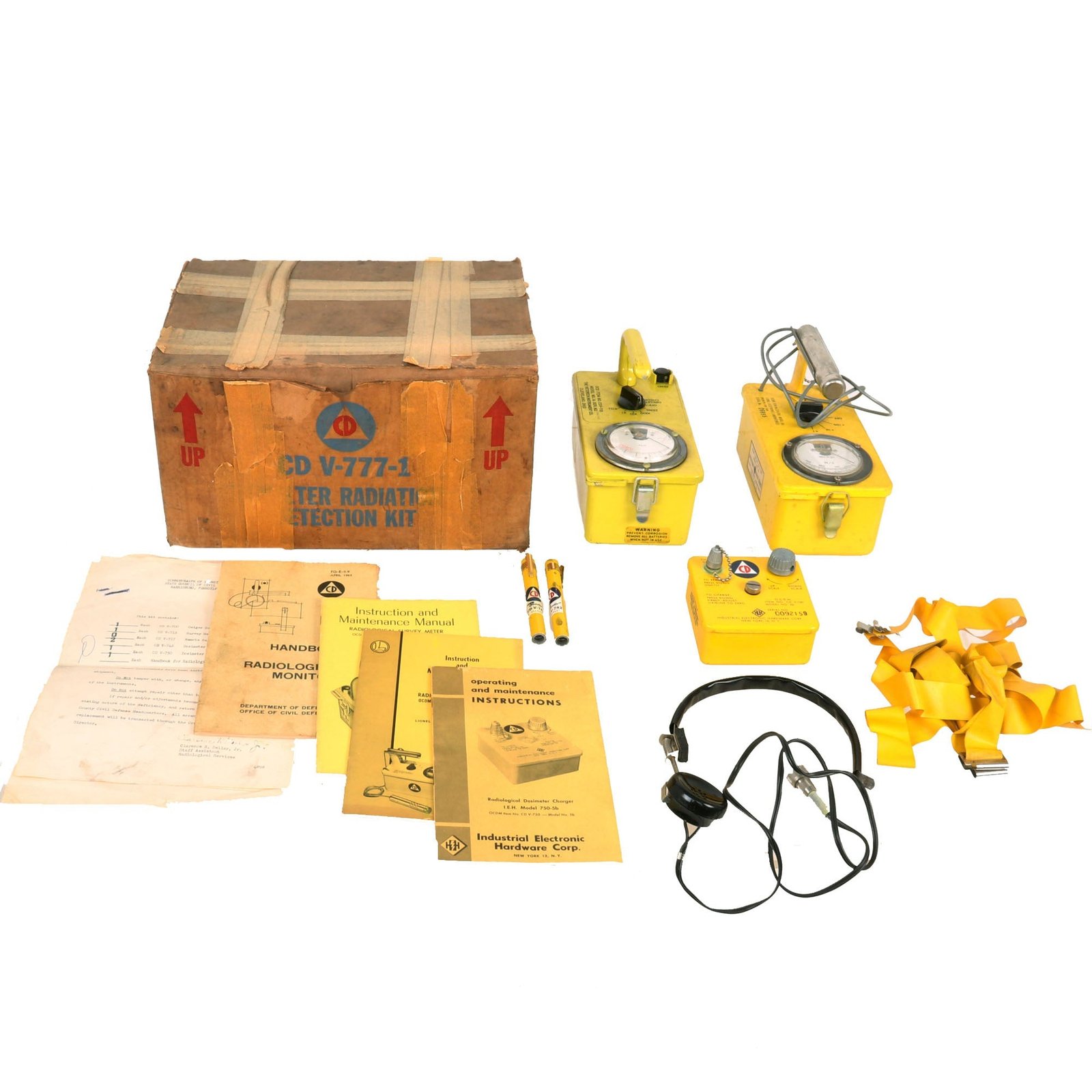 Buy Original U.S. Cold War Civil Defense CD V-777-1 Shelter Radiation Kit and Lionel CDV-700 Geiger Counter Model 6b Radiation Detector | Original Firearms Antique For Sale