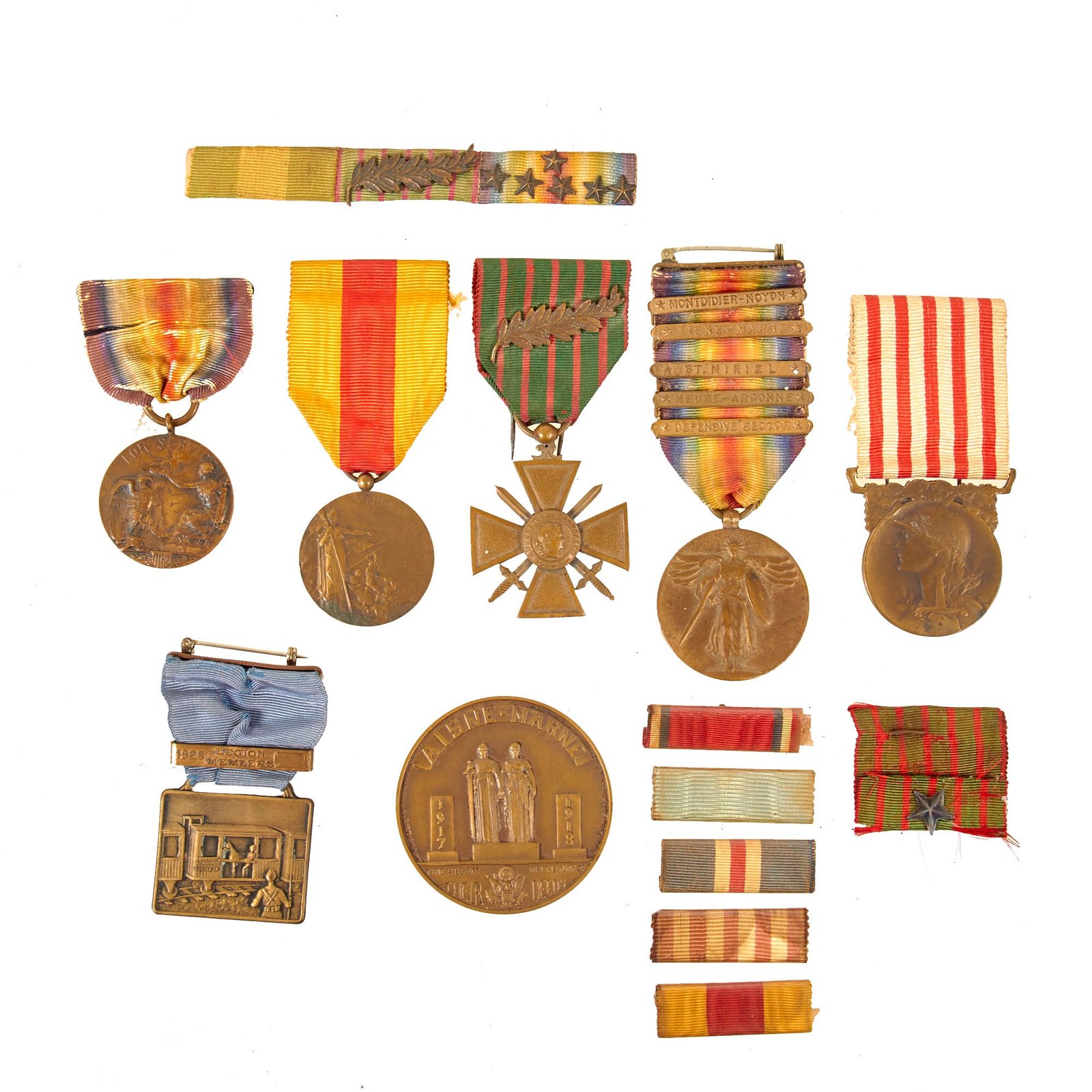 Original U.S. WWI AEF Medal & Ribbon Lot with 1st Division Victory Medal & Rare St. Mihiel Medal
