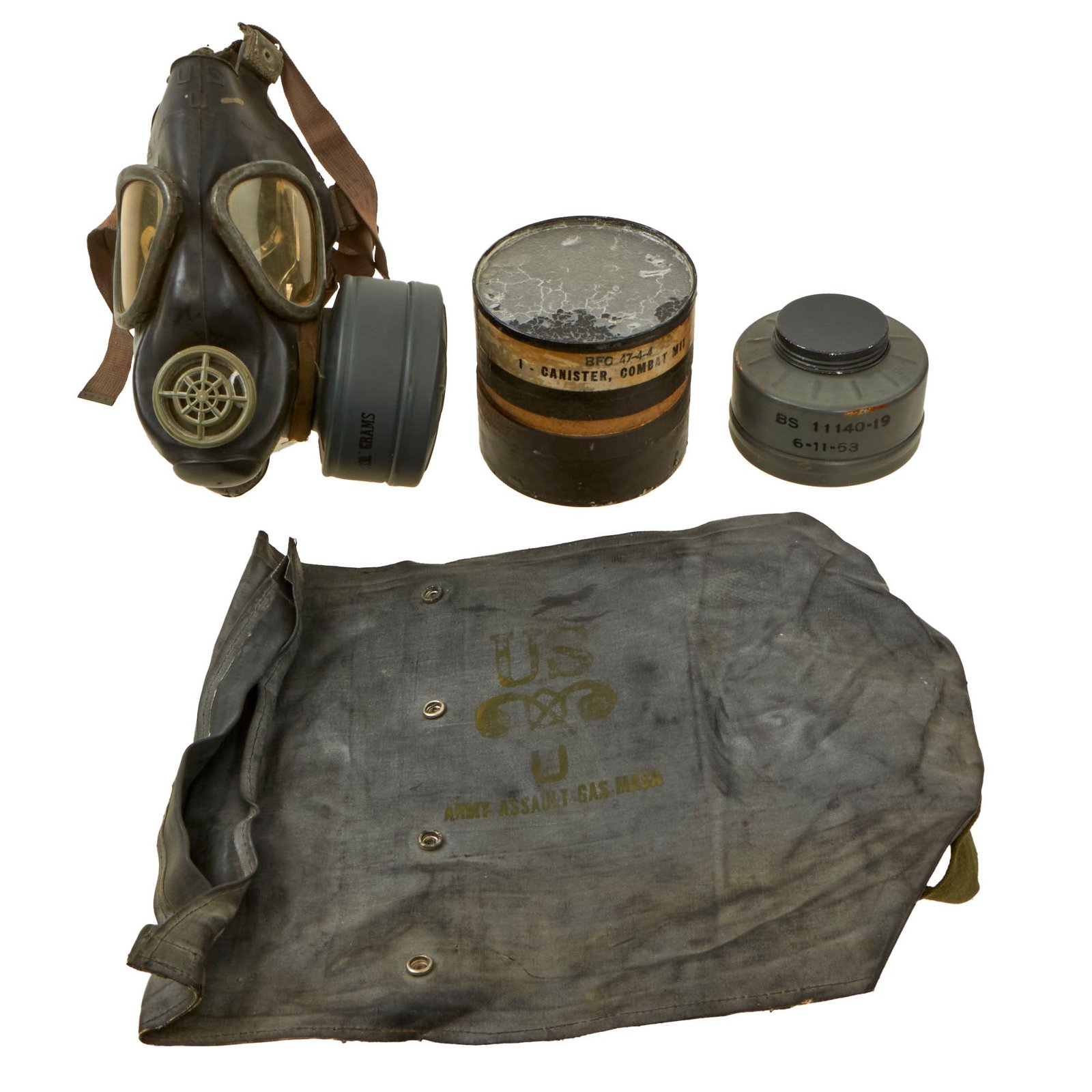 Buy Original U.S. WWII D-Day Invasion E7 Assault Carrier With M5 Gas Mask & Filter with Spare M11 Canister | Original Firearms Antique For Sale