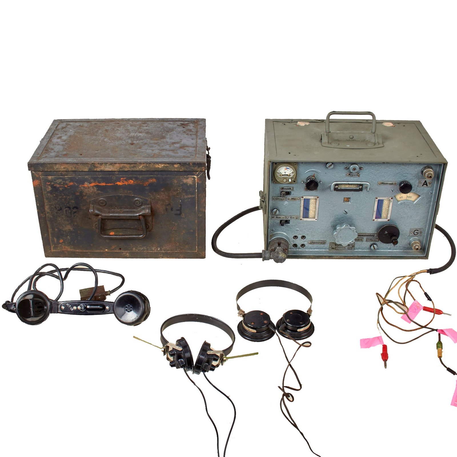 Original German WWII Wehrmacht Tornister-Empfänger b "Berta" Torn.E.b. Field Radio Transceiver with Battery Box, Headsets & Rare Cable Harness - Dated 1942