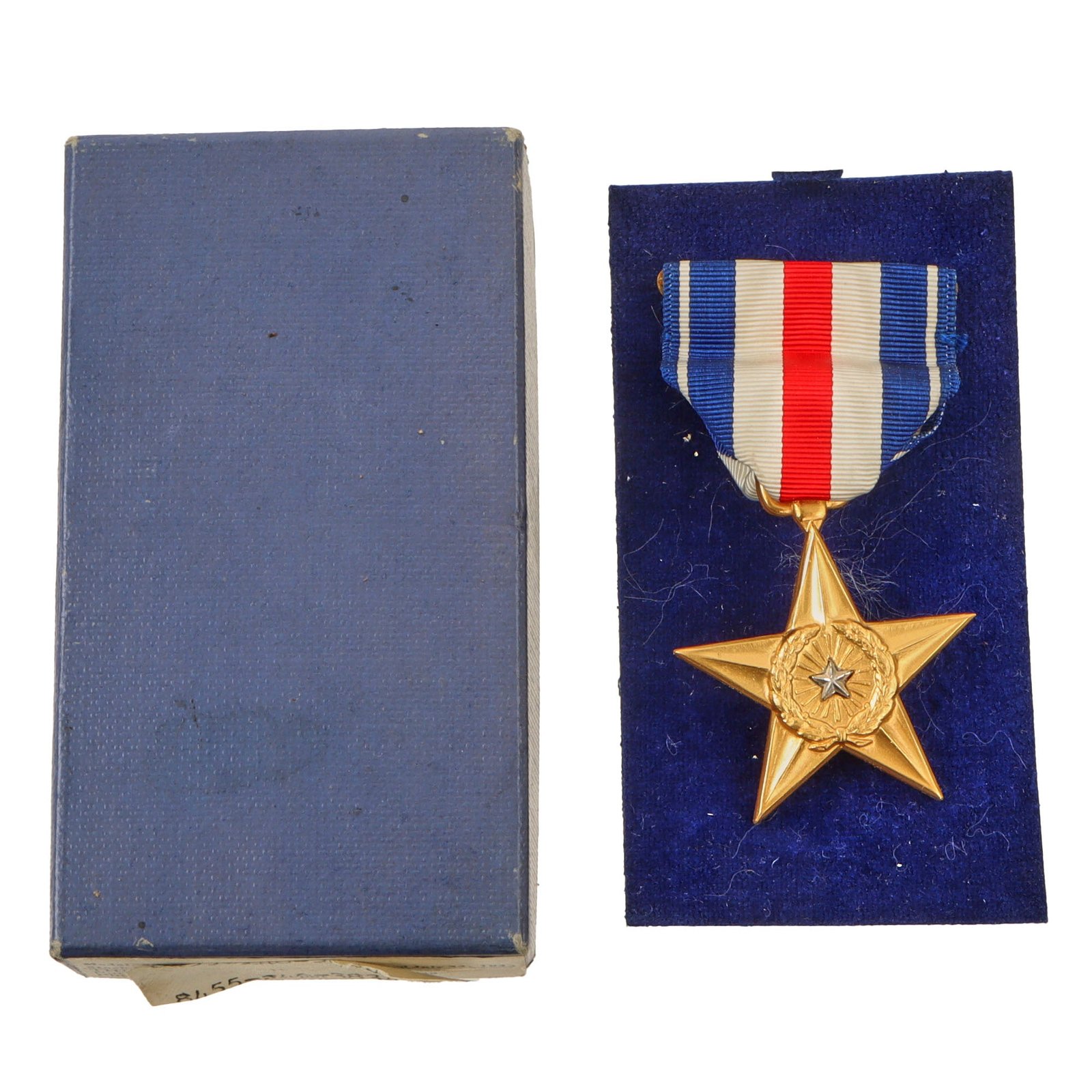 Original U.S. WWII Silver Star Medal by the Robbins Co. in Issue Box Dated 1943