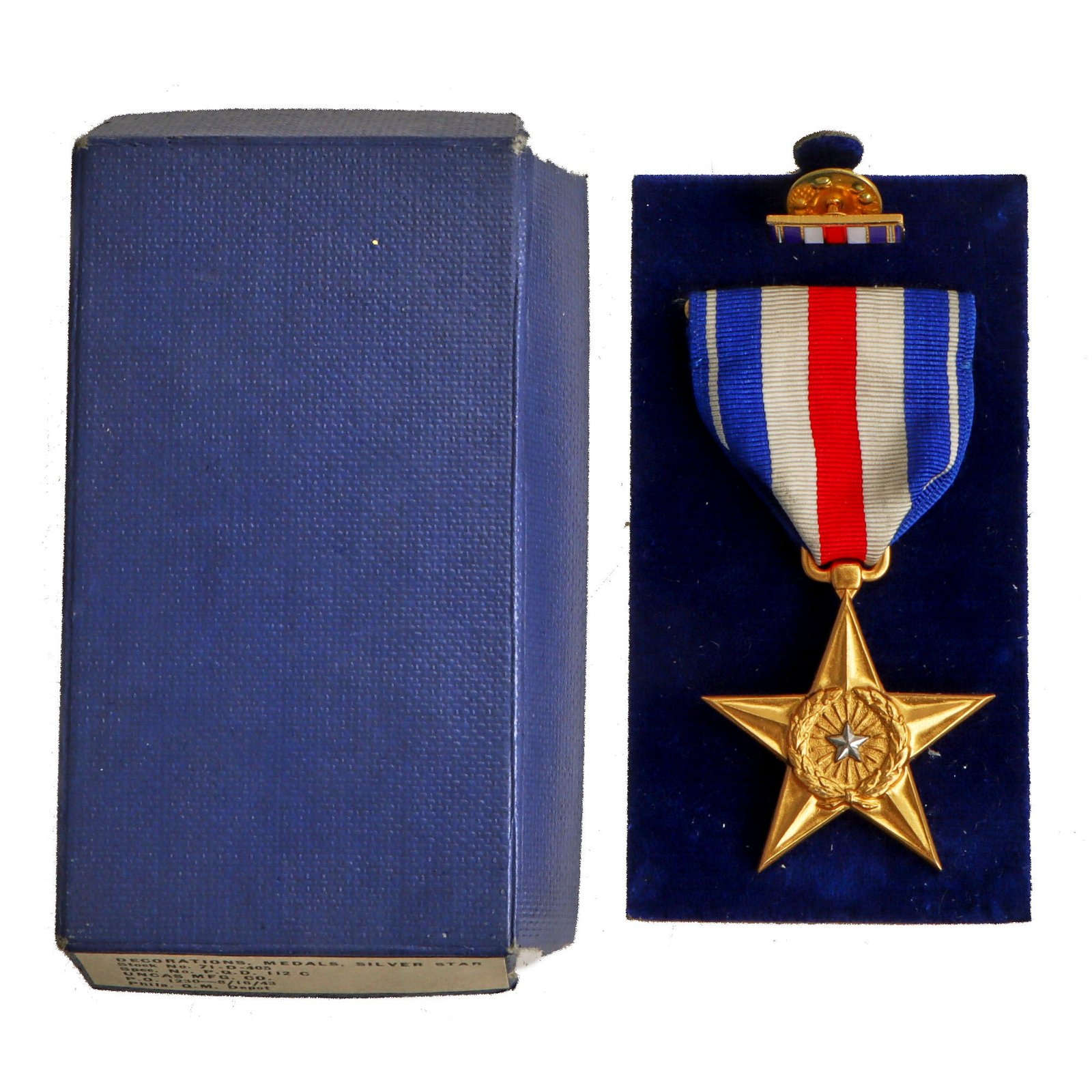 Original U.S. WWII Silver Star Medal by the UNCAS MFG. Co. in Issue Box Dated 1943