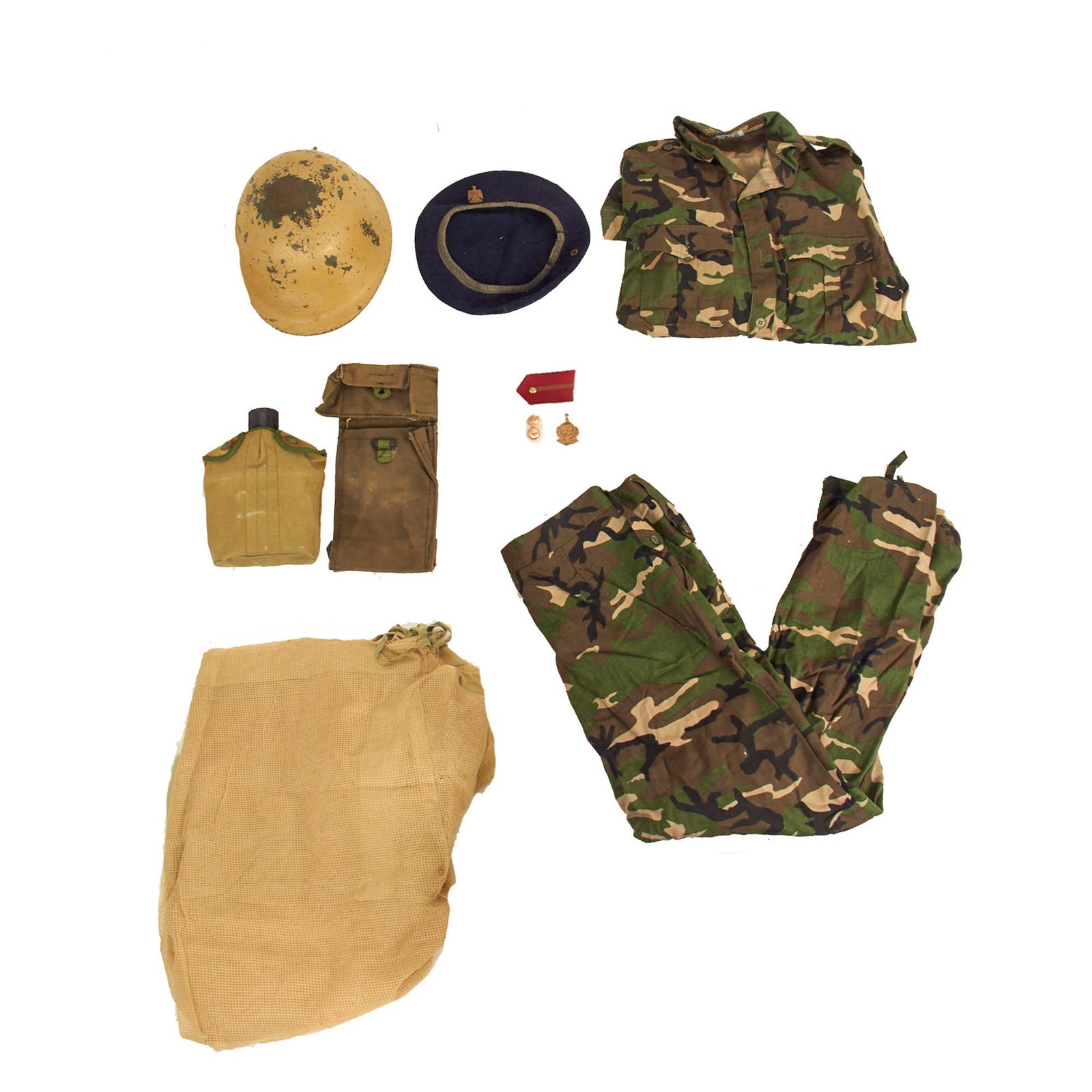 Buy Original Iraq Army Uniform, Insignia and Equipment Grouping With M80 Helmet - U.S. Veteran Bringback - 10 Items | Original Firearms Antique For Sale