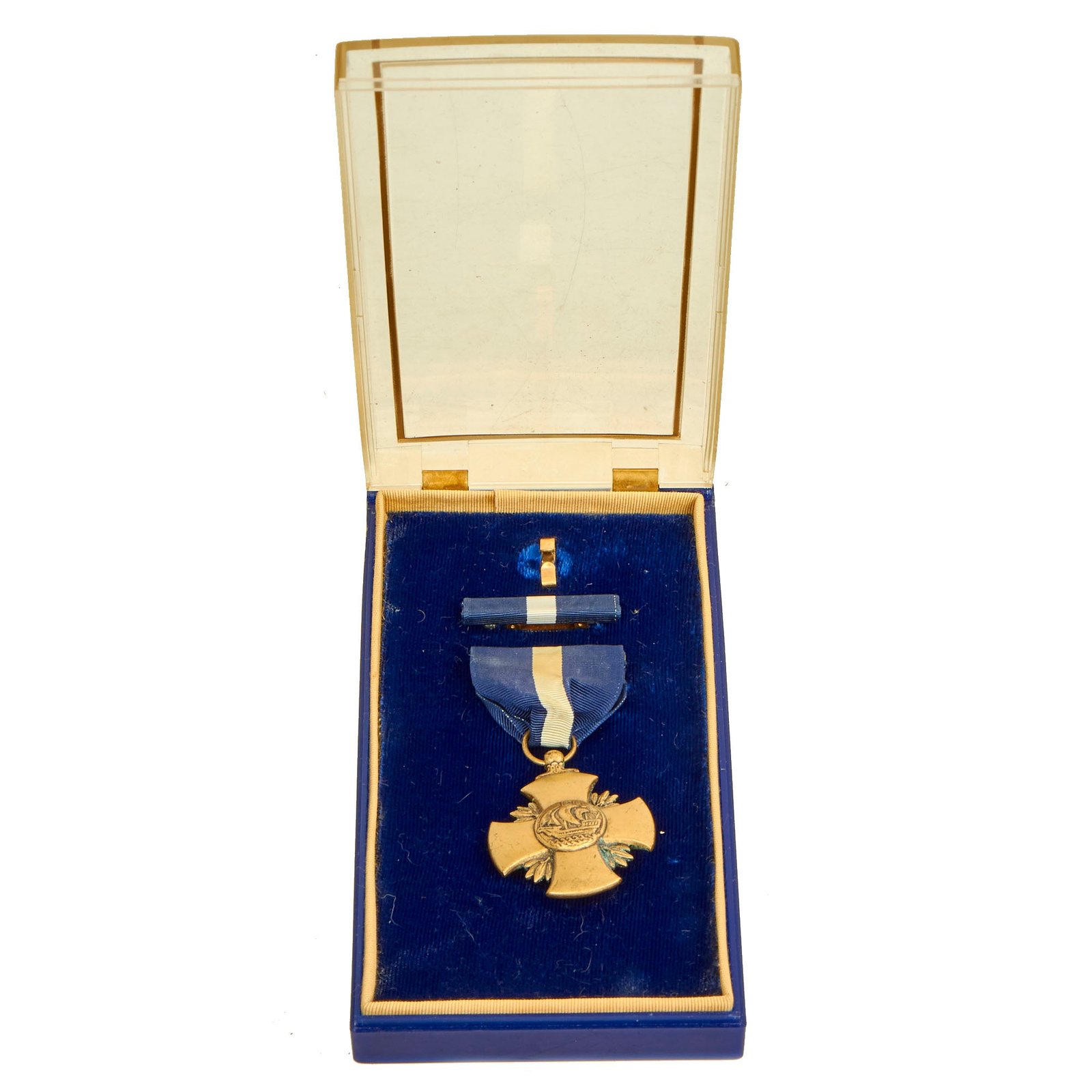 Buy Original U.S. Vietnam War Era US Navy Cross Cased Set As Awarded To The Navy and US Marine Corps | Original Firearms Antique For Sale