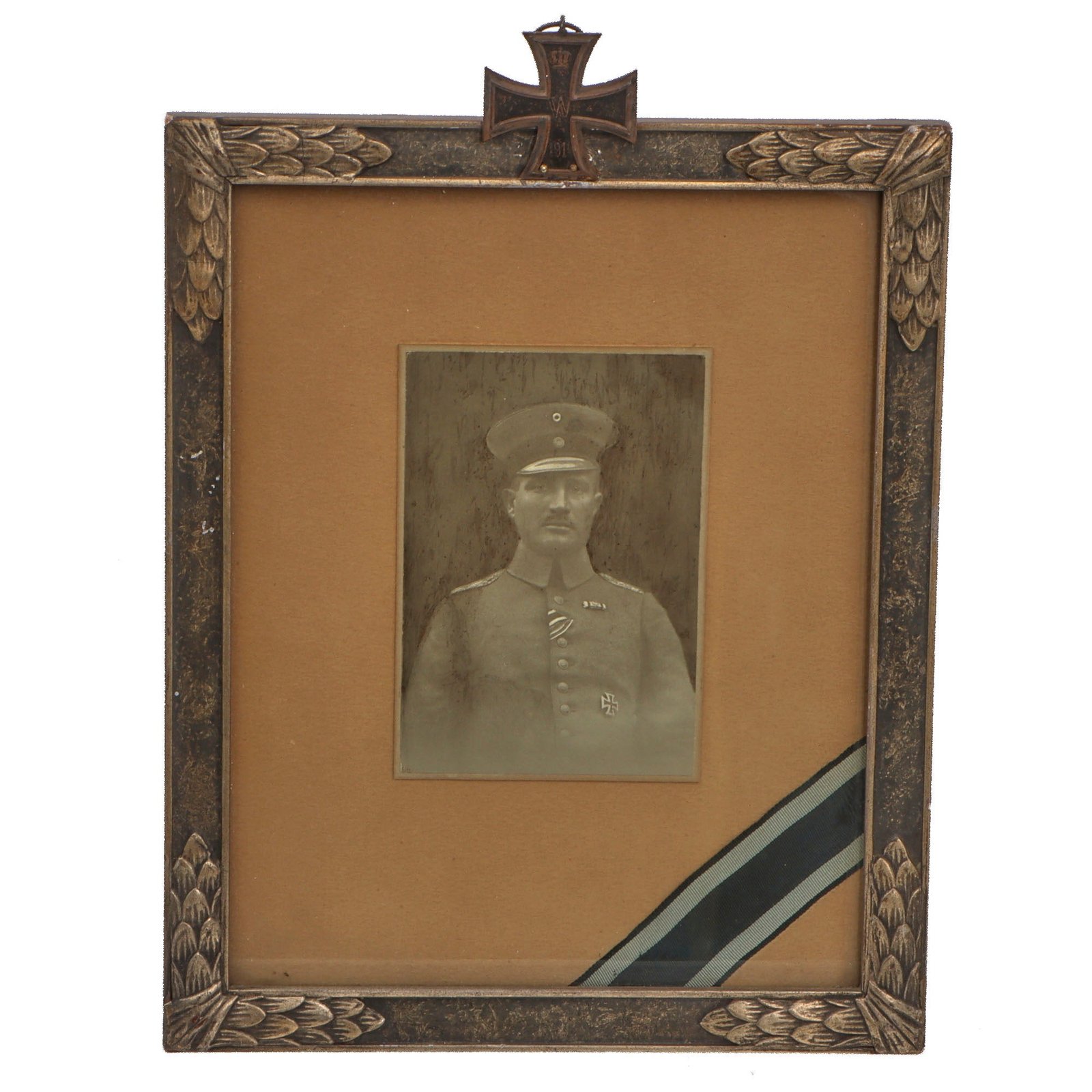 Original Imperial German WWI Framed Portrait of EKI Recipient Oberleutnant Erwin Bubenhofer, 13 Artillerie Regiment with Iron Cross 2nd Class Attached to Frame - 8¾ x 10¾”