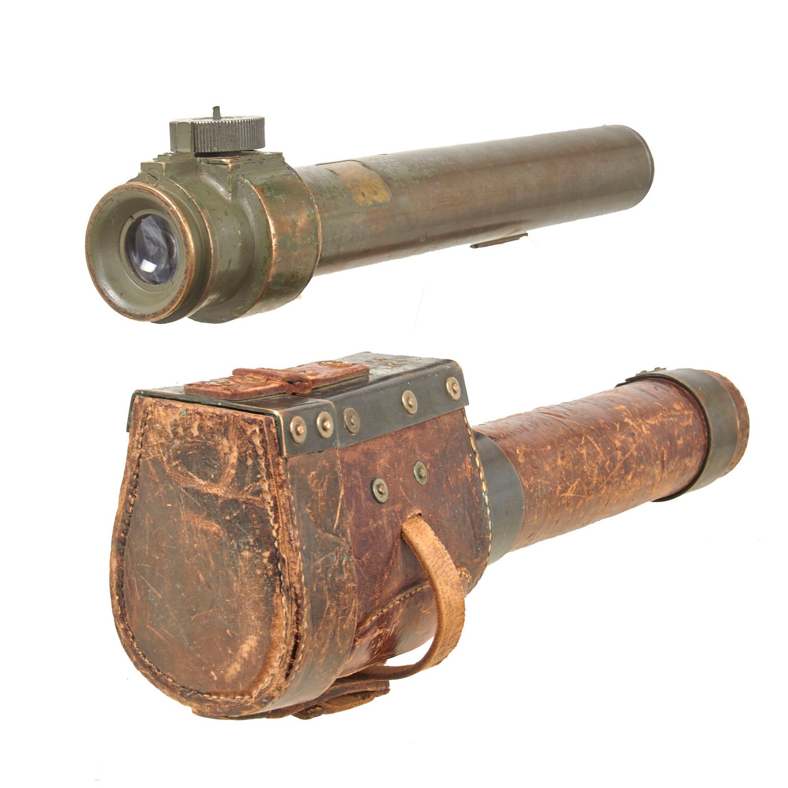 Original British WWII Matilda Tank Telescope Sighting No. 124 LP MK.1 in Original Case by the British Optical Co. in Sydney, Australia