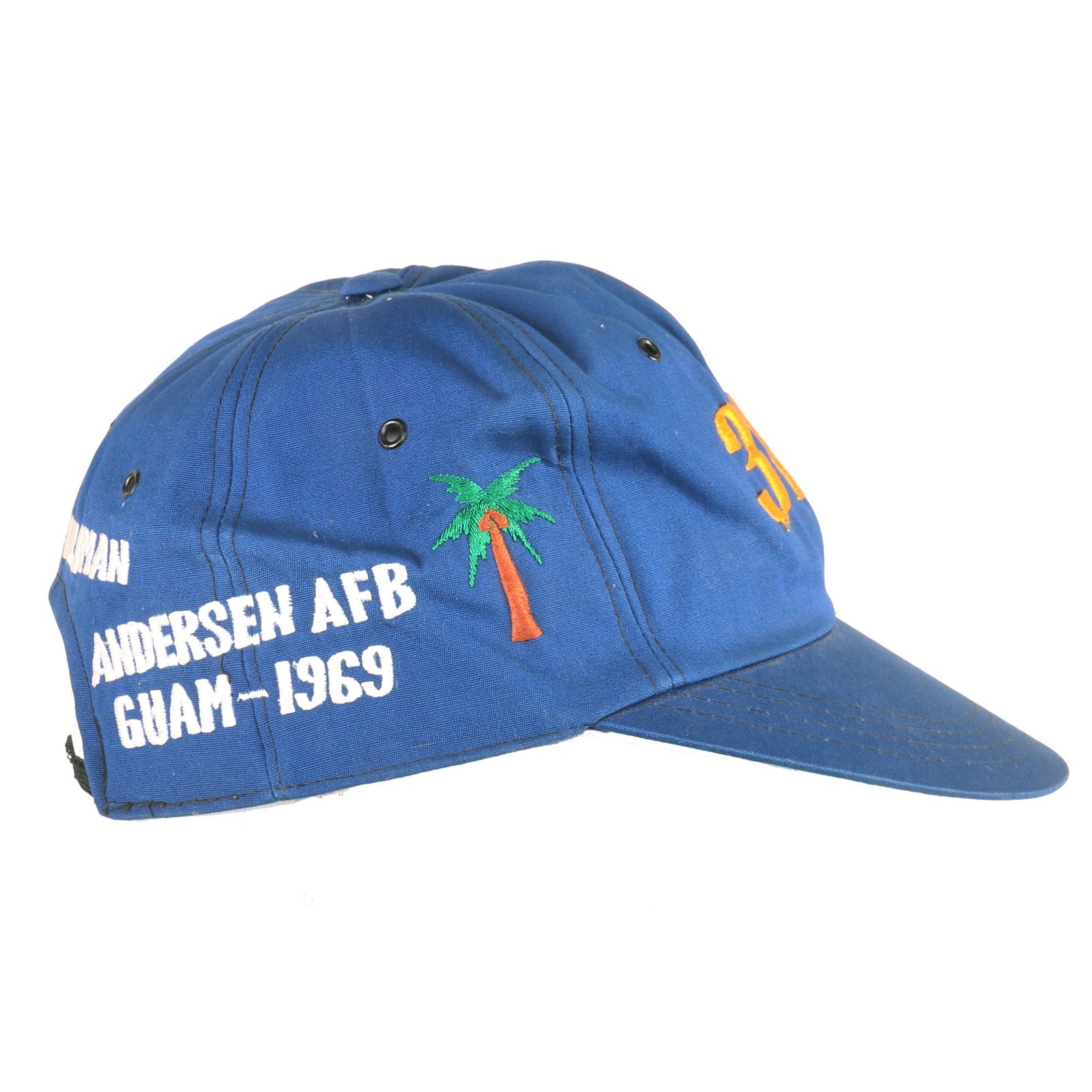 Buy Original U.S. Vietnam War 1969 USO Bob Hope Escort Tag & 3rd Armored Division Veteran’s Cap | Original Firearms Antique For Sale